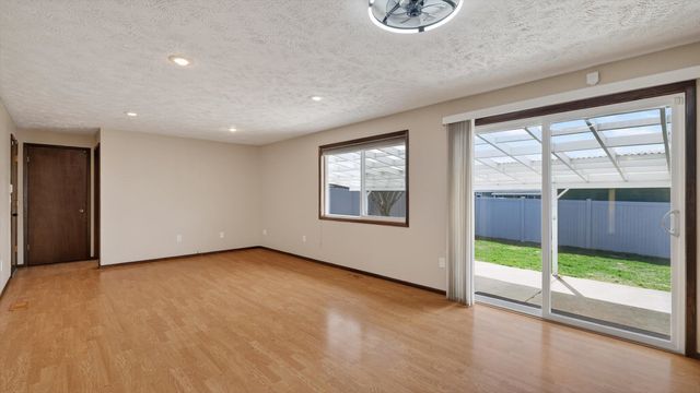 5923 W Tepee Ct, Spokane, WA 99208