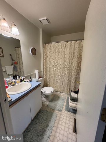 3 DEWBERRY LN, Delran, NJ 08075