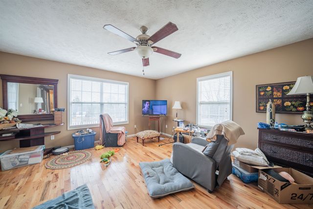 59 TY LN, Michie, TN 38357