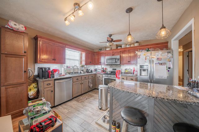 59 TY LN, Michie, TN 38357