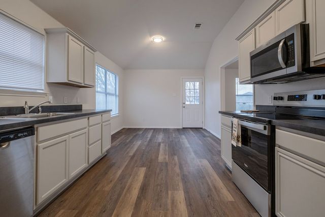 135 Jackson Drive, Terrell, TX 75160