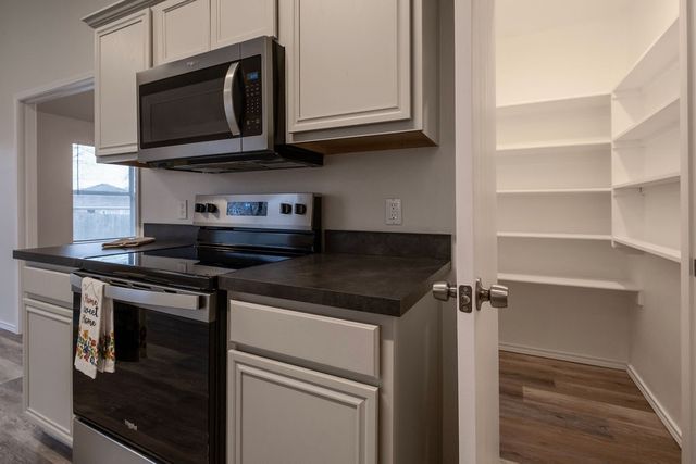 135 Jackson Drive, Terrell, TX 75160