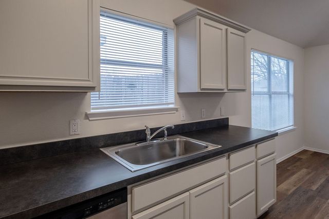 135 Jackson Drive, Terrell, TX 75160