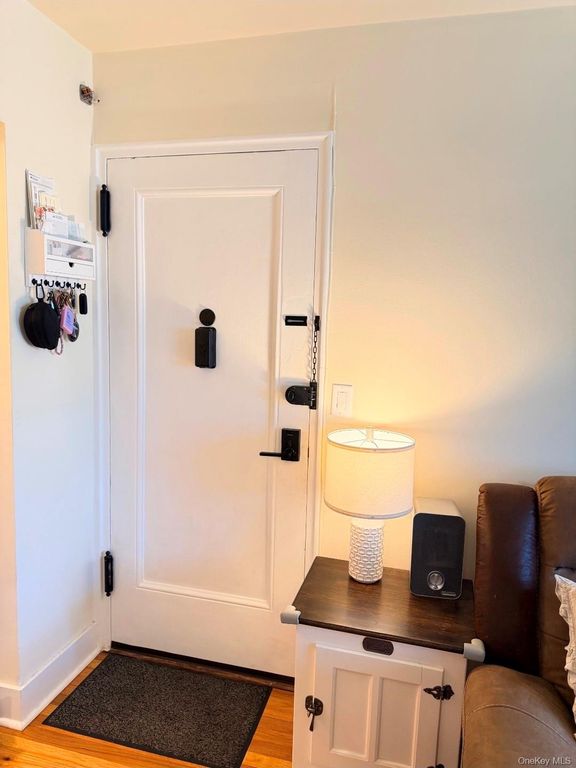 275 MAPLE Avenue E3, Rockville Centre, NY 11570 — photo 2