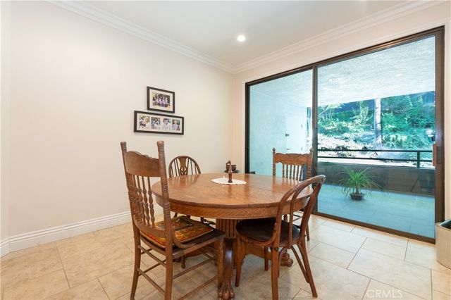 4774 Park Encino 206, Encino, CA 91436