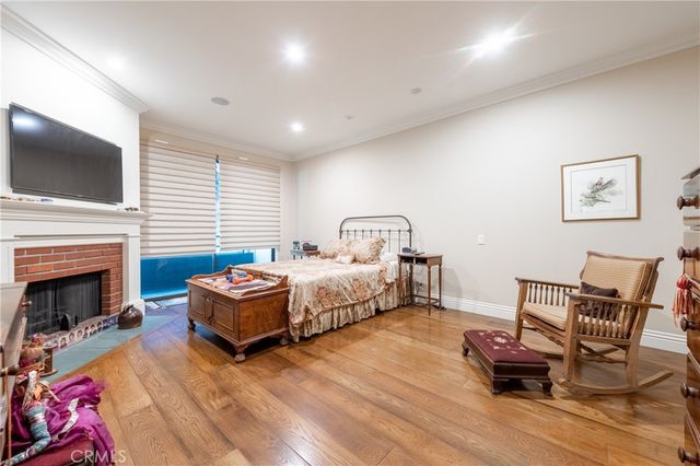 4774 Park Encino 206, Encino, CA 91436