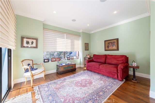 4774 Park Encino 206, Encino, CA 91436