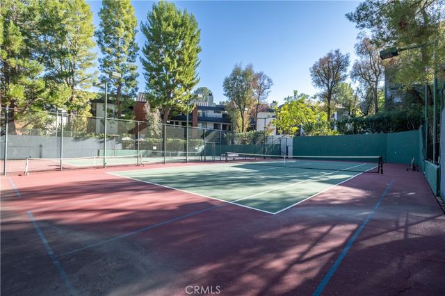 4774 Park Encino 206, Encino, CA 91436