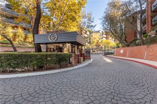 4774 Park Encino 206, Encino, CA 91436