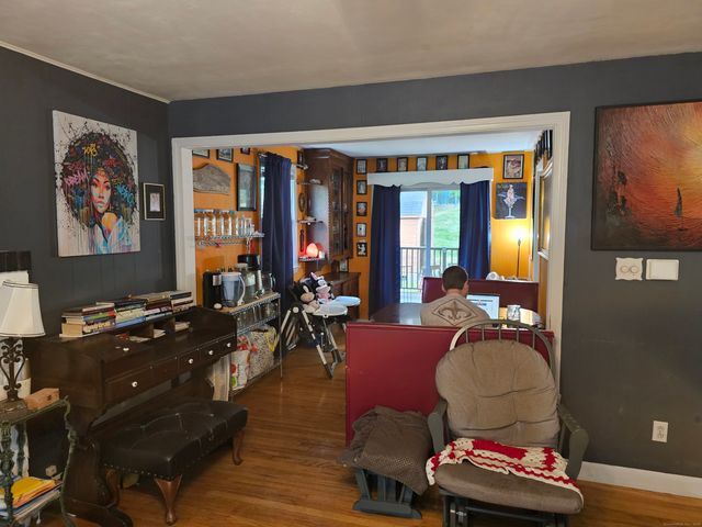 30 Duval Street, Manchester, CT 06042