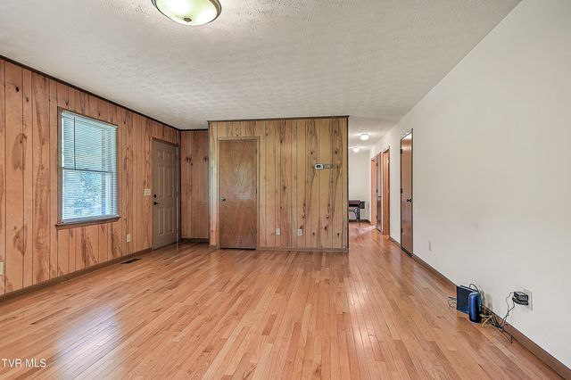 1686 Rock Springs Road, Kingsport, TN 37664