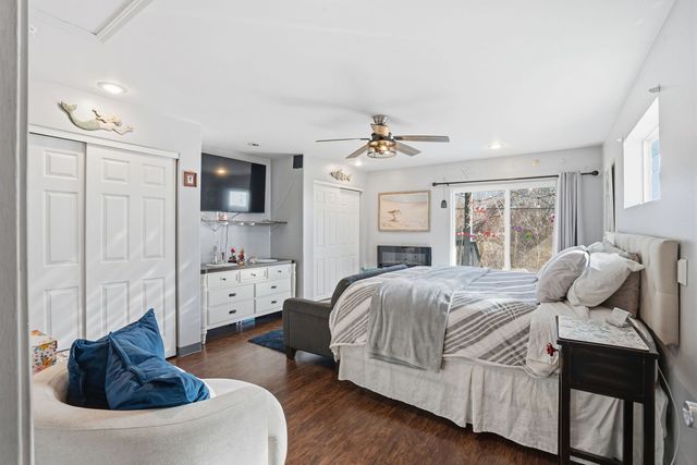 33 Blackhawk Hills Court, Rock Island, IL 61201