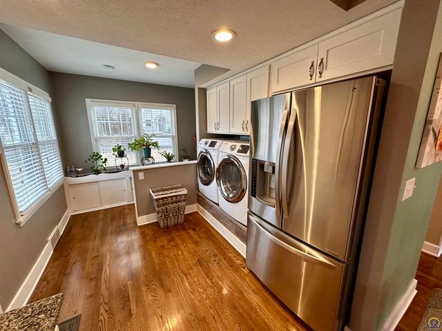 2700 SW Harland CT, Topeka, KS 66604