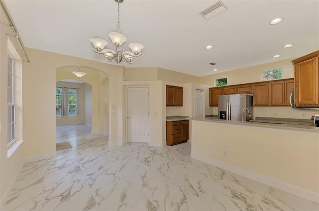 7803 33RD STREET E, Sarasota, FL 34243