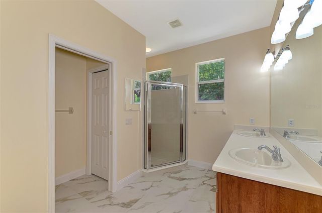 7803 33RD STREET E, Sarasota, FL 34243