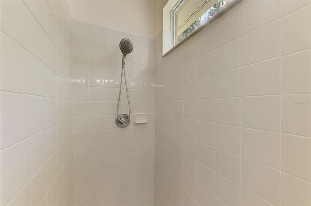 7803 33RD STREET E, Sarasota, FL 34243