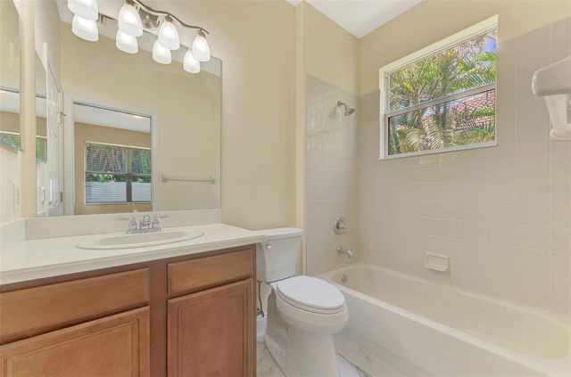 7803 33RD STREET E, Sarasota, FL 34243