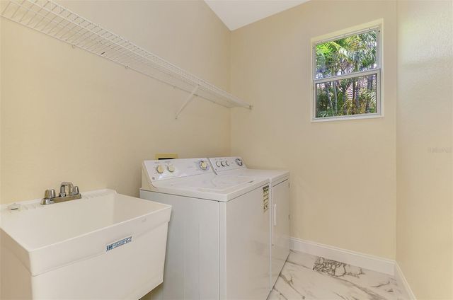 7803 33RD STREET E, Sarasota, FL 34243