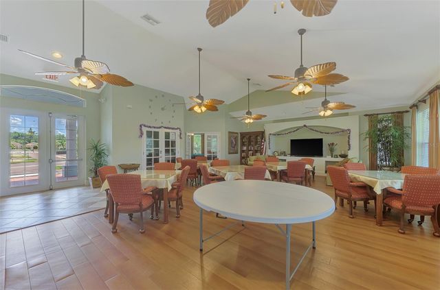 7803 33RD STREET E, Sarasota, FL 34243