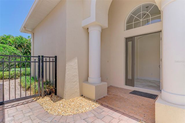 7803 33RD STREET E, Sarasota, FL 34243