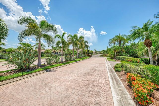 7803 33RD STREET E, Sarasota, FL 34243