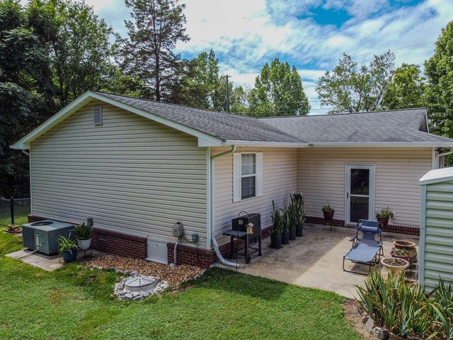 433 Sterling Road, Athens, TN 37303