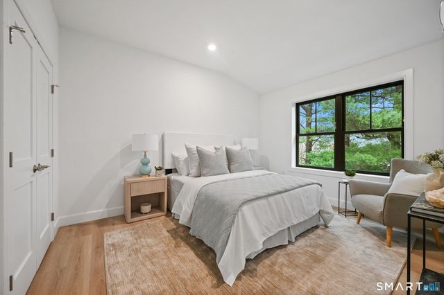 131 Beach Road 103, Fairfield, CT 06824