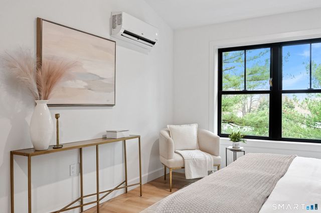 131 Beach Road 103, Fairfield, CT 06824