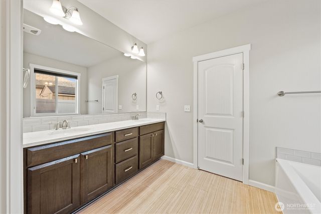 4712 W Coyote ST W, Moses Lake, WA 98837