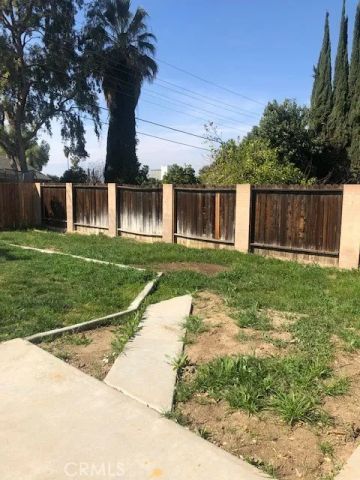 11594 Poplar Street, Loma Linda, CA 92354