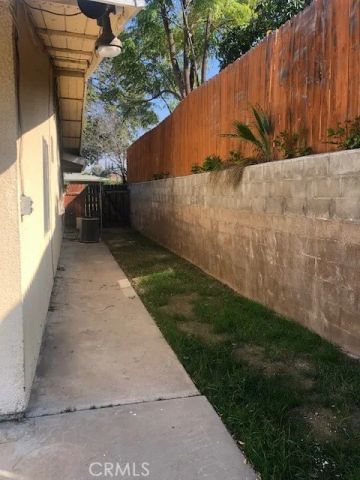 11594 Poplar Street, Loma Linda, CA 92354