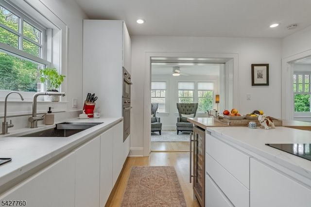 5 Ardsley Rd, Glen Ridge Boro Twp., NJ 07028