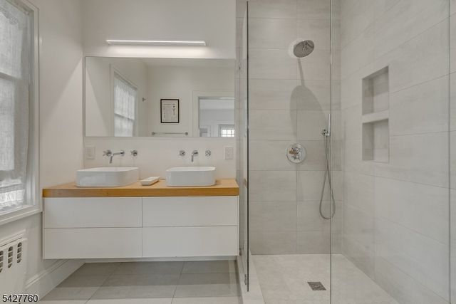 5 Ardsley Rd, Glen Ridge Boro Twp., NJ 07028