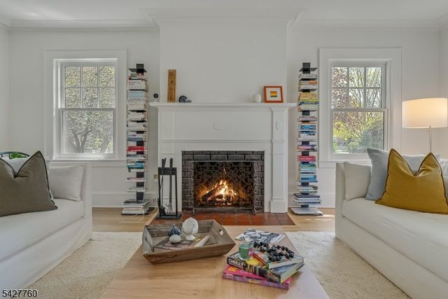 5 Ardsley Rd, Glen Ridge Boro Twp., NJ 07028