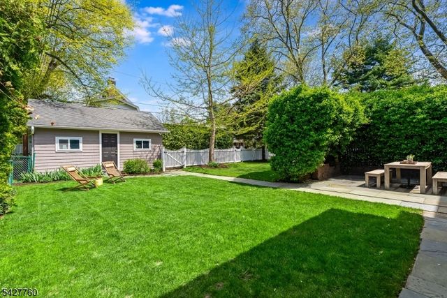 5 Ardsley Rd, Glen Ridge Boro Twp., NJ 07028