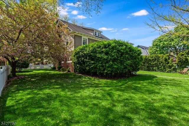 5 Ardsley Rd, Glen Ridge Boro Twp., NJ 07028