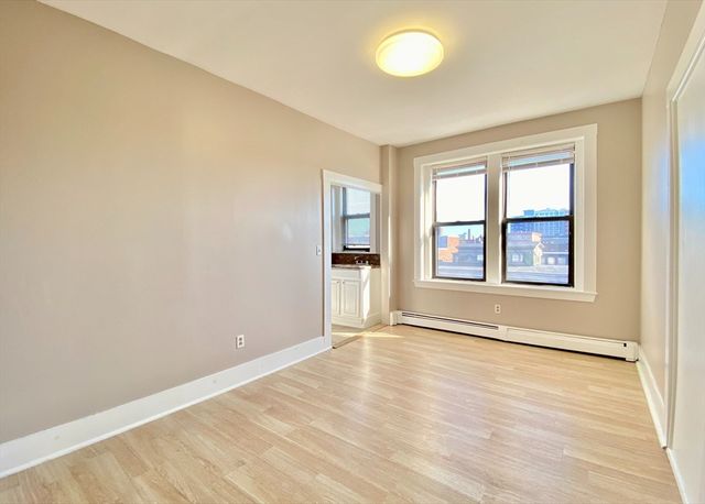 124 Central 33, Lynn, MA 01901
