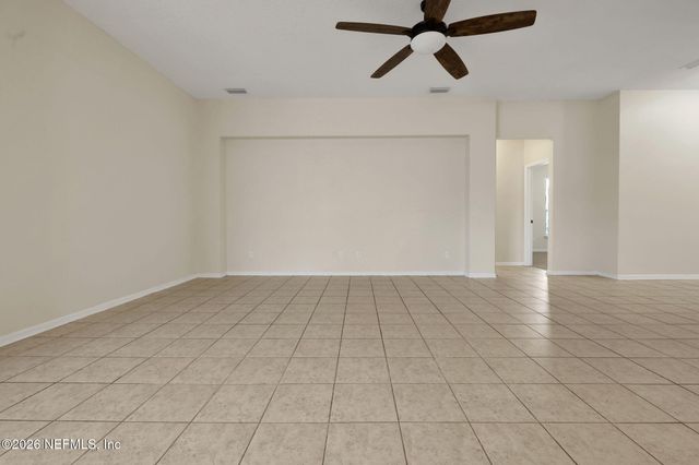 86572 LAZY LAKE Circle, Yulee, FL 32097