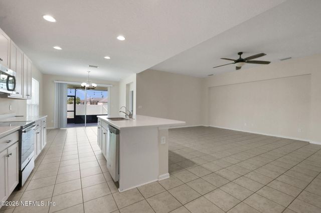 86572 LAZY LAKE Circle, Yulee, FL 32097