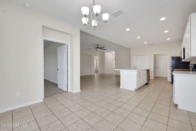 86572 LAZY LAKE Circle, Yulee, FL 32097