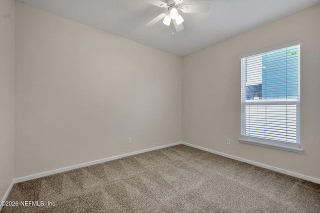 86572 LAZY LAKE Circle, Yulee, FL 32097