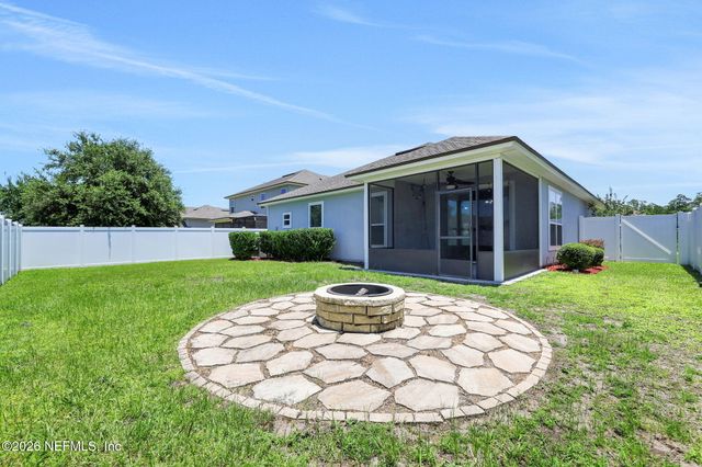 86572 LAZY LAKE Circle, Yulee, FL 32097