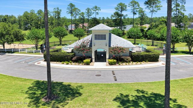 86572 LAZY LAKE Circle, Yulee, FL 32097