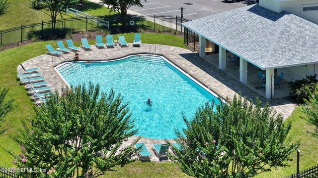 86572 LAZY LAKE Circle, Yulee, FL 32097