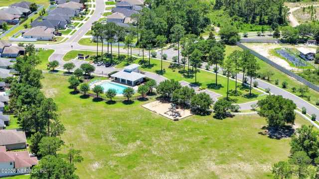 86572 LAZY LAKE Circle, Yulee, FL 32097