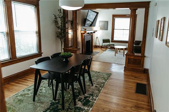 3621 CENTRAL Street, Kansas City, MO 64111