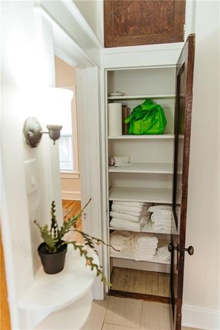 3621 CENTRAL Street, Kansas City, MO 64111