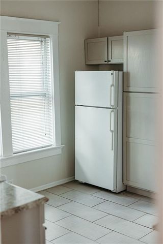 3621 CENTRAL Street, Kansas City, MO 64111