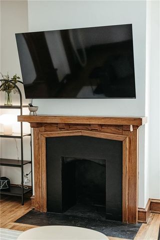 3621 CENTRAL Street, Kansas City, MO 64111