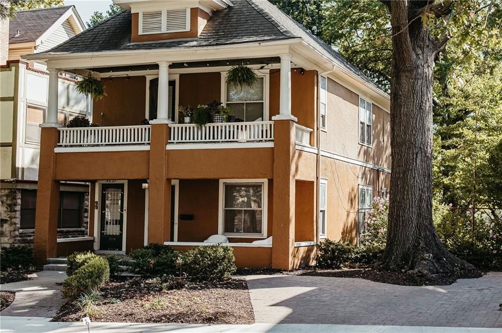 3621 CENTRAL Street, Kansas City, MO 64111